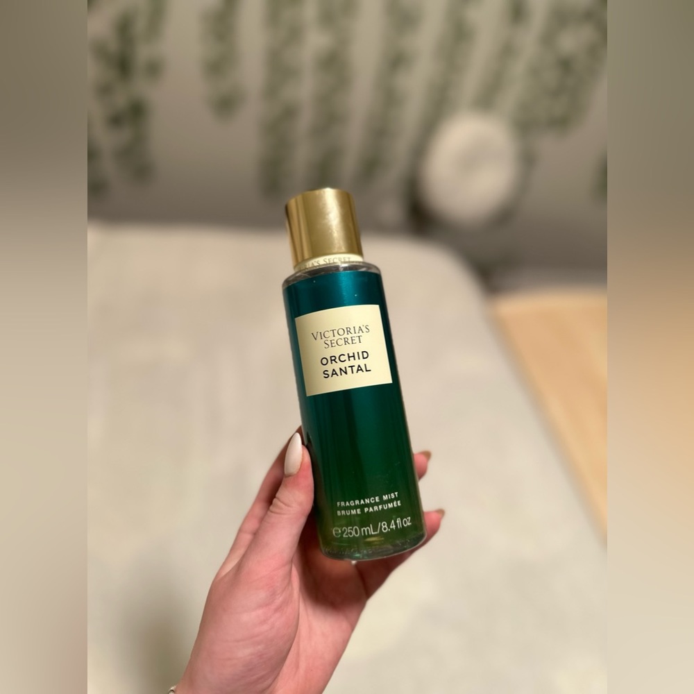 Victoria’s Secret RARE Orchid Santal Perfume Mist